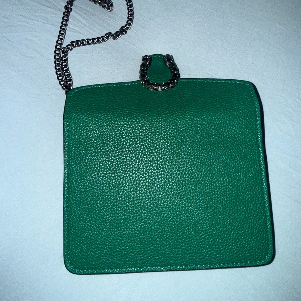 Designer inspired purse! - Picture 2 of 4